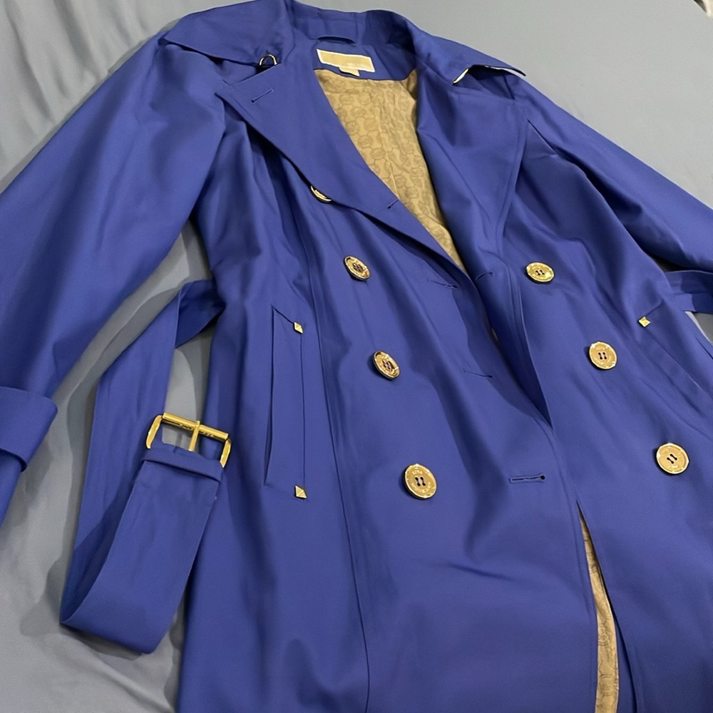 Coat - Picture 7 of 11